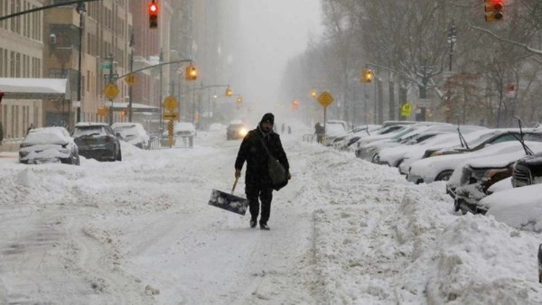 عاصفة ثلجية