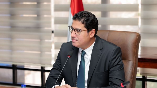 الدكتور أنور العدل