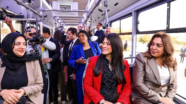 جانب من الحدث 