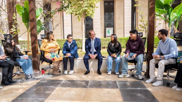 جانب من الحدث 