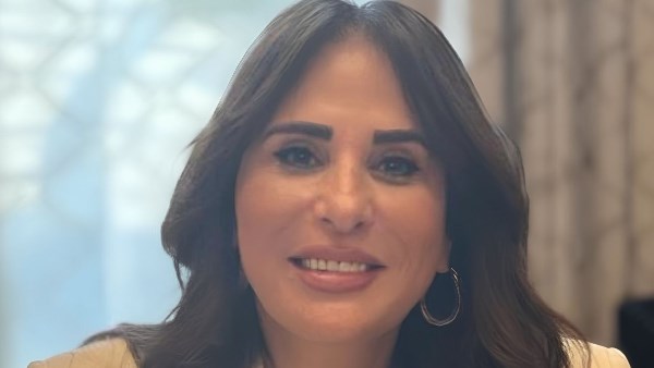 وزيرة الإسكان 