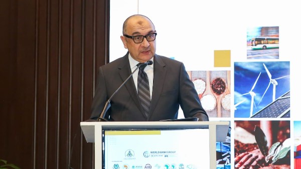 المهندس محمد شيمي وزير قطاع الأعمال العام 