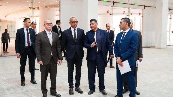 الدكتور محمد فريد وزير الاستثمار 