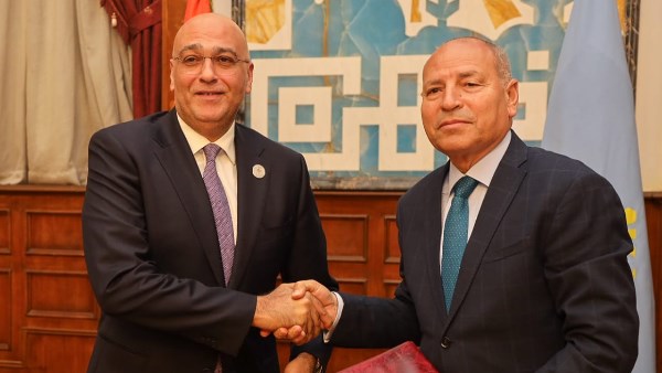 باسل رحمي رئيس تنمية المشروعات وإبراهيم صابر محافظ القاهرة