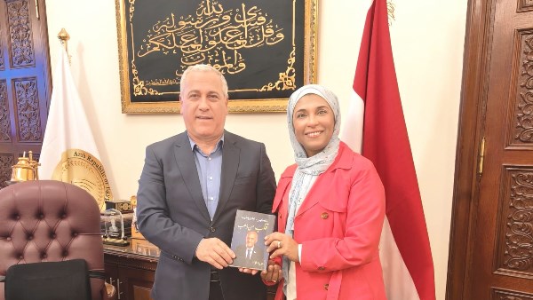 كتاب "الحكيم مجدي يعقوب.. قلب من ذهب"