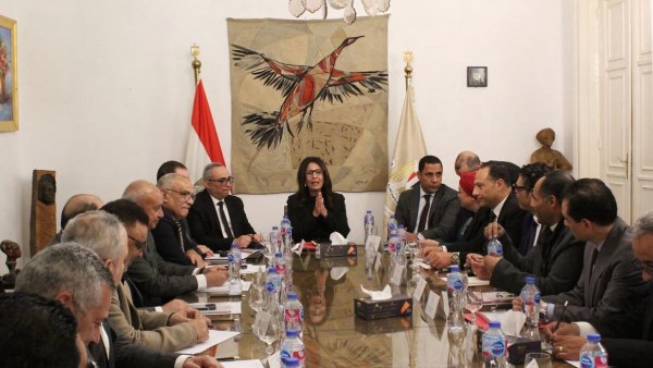 وزيرة الثقافة 