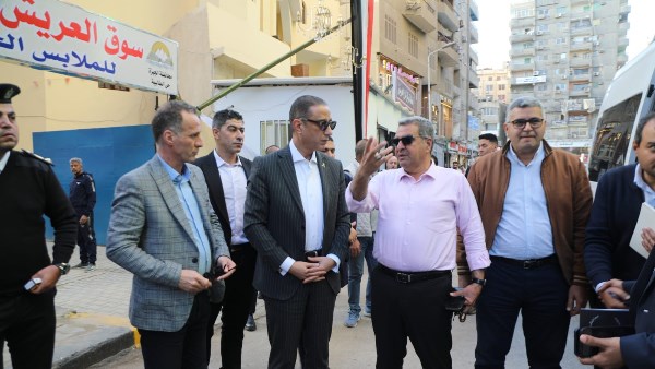  الدكتور أحمد الأنصاري محافظ الجيزة