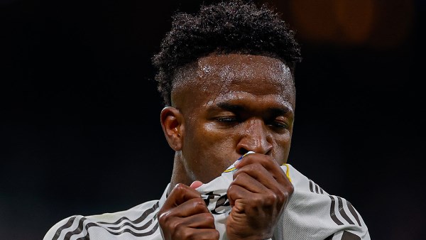 كالزادا يكشف المستور ويجيب على السؤال الدائم : هل ينتقل البرازيلي فينيسيوس إلى الهلال السعودي؟