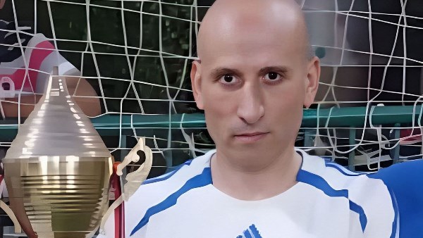 لاعب كرة القدم 