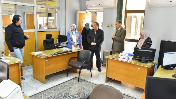 محافظ أسيوط يتفقد مركز خدمات المستثمرين بديوان عام المحافظة لمتابعة الأداء وتسهيل الإجراءات وتعزيز الترويج للفرص الاستثمارية