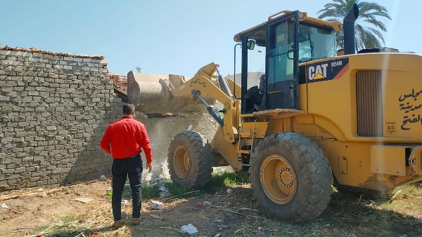 إزالة التعديات بأسيوط 