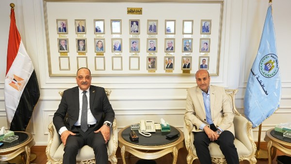 محافظ أسيوط يستقبل مساعد وزير الداخلية لمنطقة وسط الصعيد