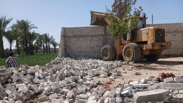 إزالة التعديات بأسيوط 