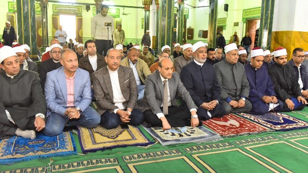 محافظ أسيوط يشهد احتفالية الأوقاف بذكرى انتصارات العاشر من رمضان بمسجد ناصر بحي شرق