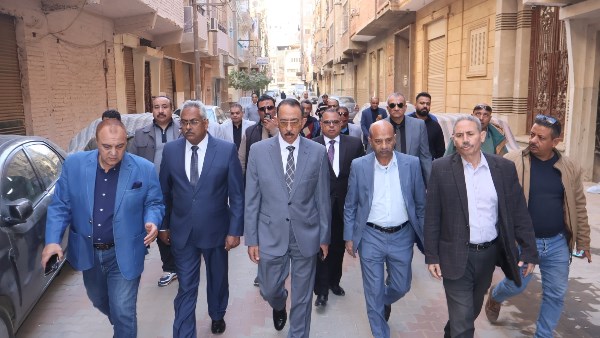 جانب من جولة محافظ سوهاج الجديد