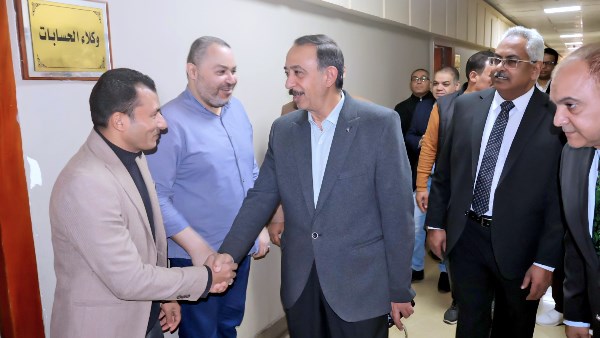 جانب من جولة محافظ سوهاج