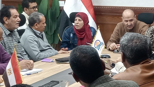 محافظ قنا يوجه بالبدء في تنفيذ المرحلة الرابعة لمبادرة 100مليون شجرة محافظ قنا يوجه بالبدء في تنفيذ المرحلة الرابعة لمبادرة 100مليون شجرة