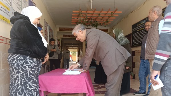 جولة وكيل وزارة التربية والتعليم بقنا 