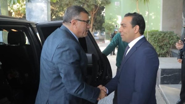 محافظ قنا ونائبه