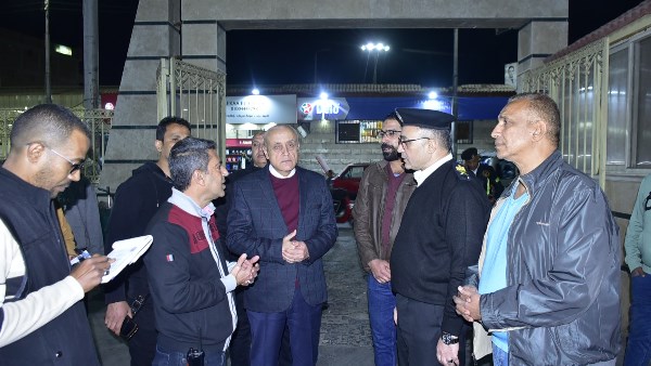 محافظ الأقصر يتفقد مجمع مواقف شرق السكة وسوق الخضروات ويوجه بمصادرة العربات المخالفة