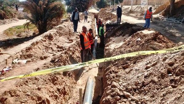 محافظ أسوان يكلف معاونه بمتابعة تنفيذ خط مياه محطة غرب سهيل لدخولها الخدمة