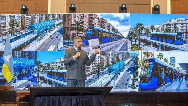 محافظ الإسكندرية الفريق أحمد خالد