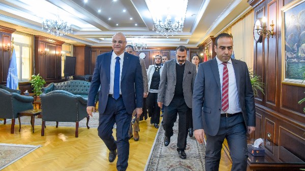 محافظ الإسكندرية يصل المحافظة
