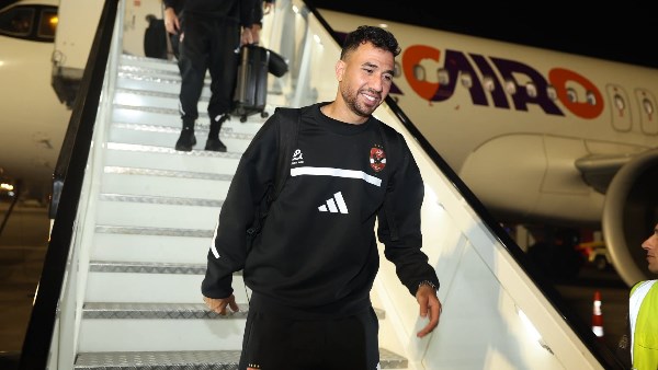 شاهد لحظة وصول بعثة الأهلي مطار القاهرة قادمة من تنزانيا