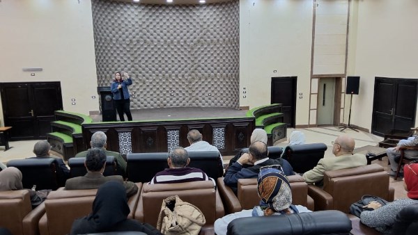 مدير تعليم مطروح  خلال الاجتماع