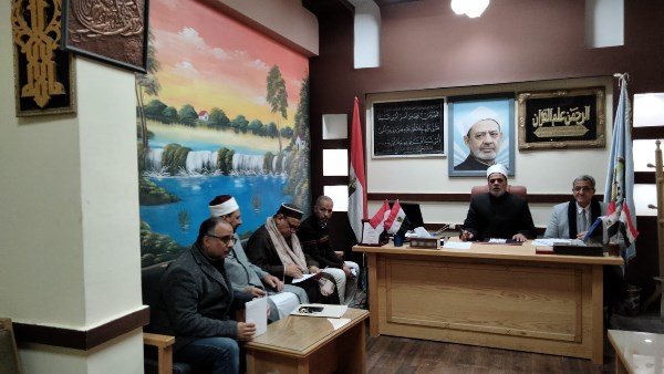 ازهر مطروح خلال الاجتماع 