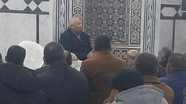 محافظ مطروح خلال  اللقاء