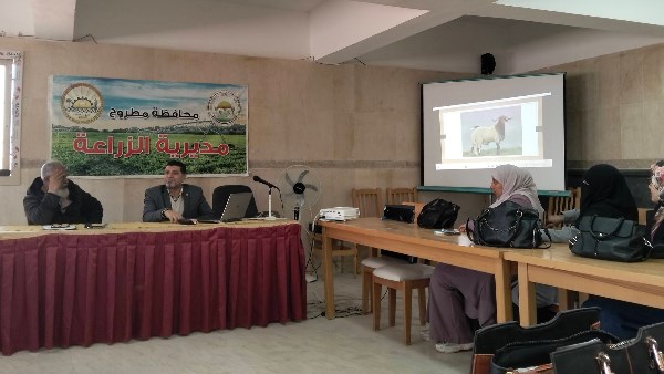 خلال فاليات الندوة