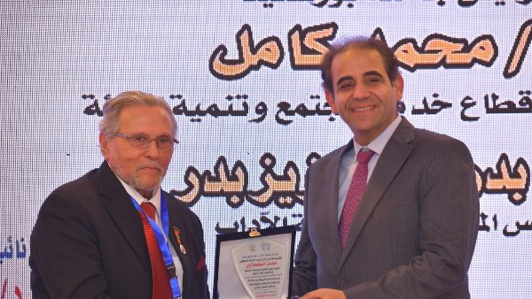 الذكاء الاصطناعي شريك أصيل في تطوير العلوم الإنسانية وبناء الوعي المعاصر