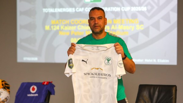 المصري بالأبيض وكايزر تشبفز بالأصفر  في مباراة الفريقين غدا بالجولة الخامسة من دور المجموعات للكونفيدرالية