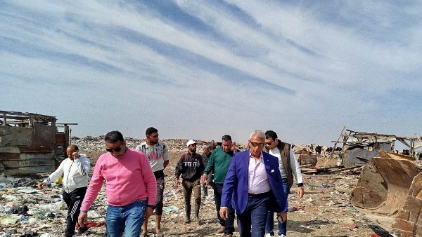 حملة  مفاجئة لرئيس زهور بورسعيد يزيل خلالها عدد من العشش لمنع انتشار الابقار المتجولة