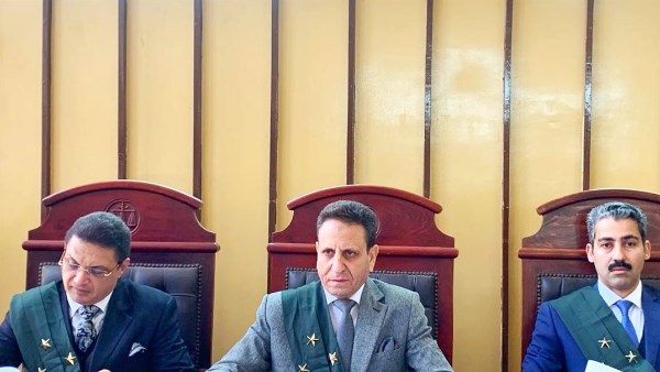 الحكم بالسجن 4 سنوات لبائع بتهمة التعرض لطفلة 