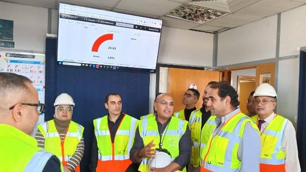 رئيس جامعة بورسعيد يزور شركة قناة السويس للحاويات