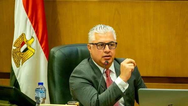 رئيس اقتصادية قناة السويس متحدثًا رئيسًا بسيمنار معهد التخطيط القومي حول أبرز إنجازات الهيئة