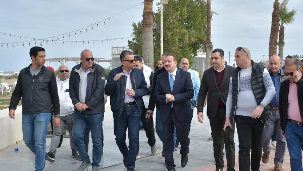 ابوليمون يشدد على رفع مستوى النظافة العامة بطول الكورنيش