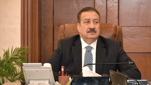 محافظ بورسعيد يستعرض الهيكل التنظيمي لإدارات التسكين والتحول الرقمي