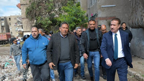 محافظ بورسعيد يتابع أعمال رفع الرتش من منطقتي "الكويت وناصر" بحي العرب