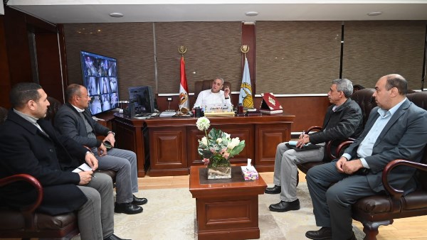 في اجتماع ليلي.. محافظ الغربية يشدد على استمرار حملات إزالة مخالفات البناء بالمحلة في اجتماع ليلي.. محافظ الغربية يشدد على استمرار حملات إزالة مخالفات البناء بالمحلة