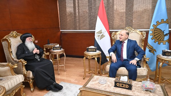 محافظ الغربية يستقبل مطران طنطا للتهنئة بتوليه منصبه وبشهر رمضان