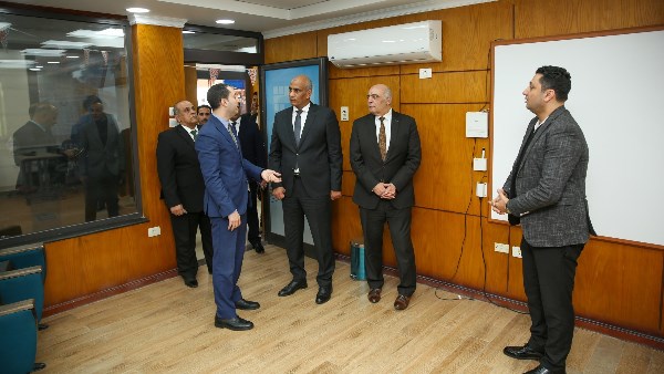 محافظ كفر الشيخ ..... 