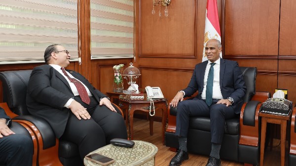 محافظ كفر الشيخ مع رئيس الجامعة 