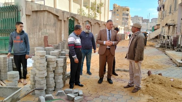 رصف عدة شوارع 