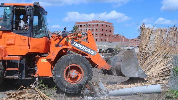 بمساحة 800 متر مربع.. تنفيذ 10 قرارات إزالة في كفر الشيخ | صور بمساحة 800 متر مربع.. تنفيذ 10 قرارات إزالة في كفر الشيخ | صور