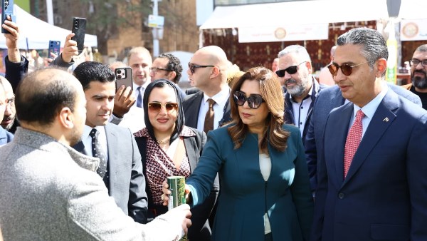 وزيرة التنمية المحلية والبيئة  ووزير التموين 