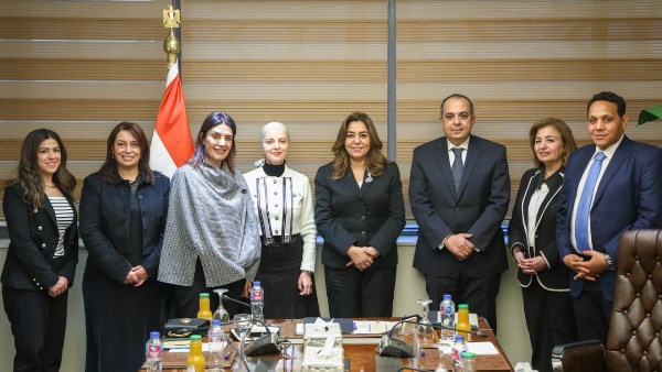 وزيرة التنمية المحلية والبيئة 