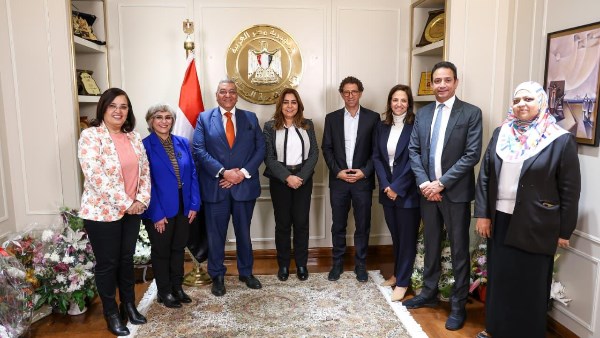 وزيرة التنمية المحلية والبيئة 